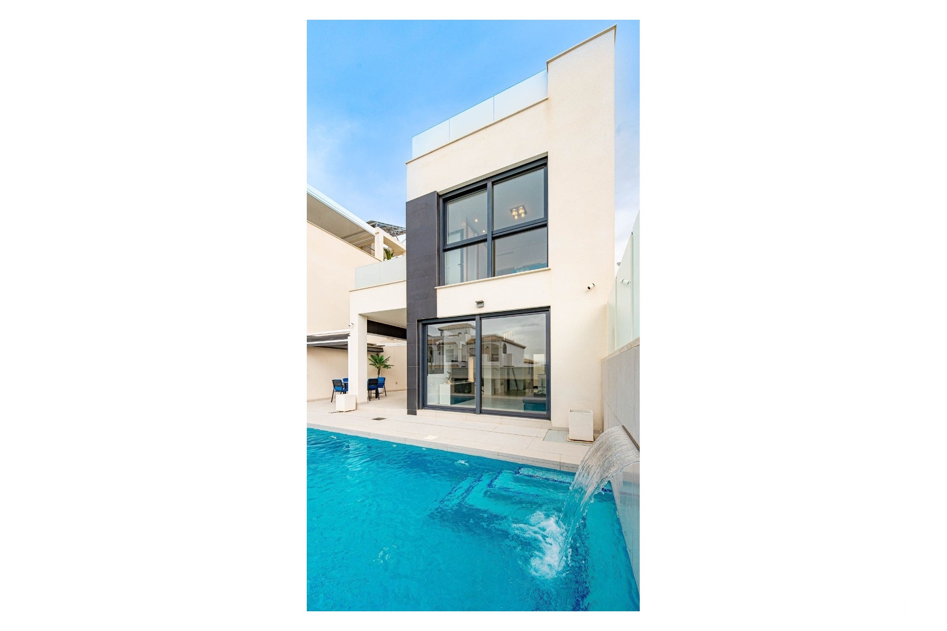 Resale - Villa - Orihuela - Punta Prima