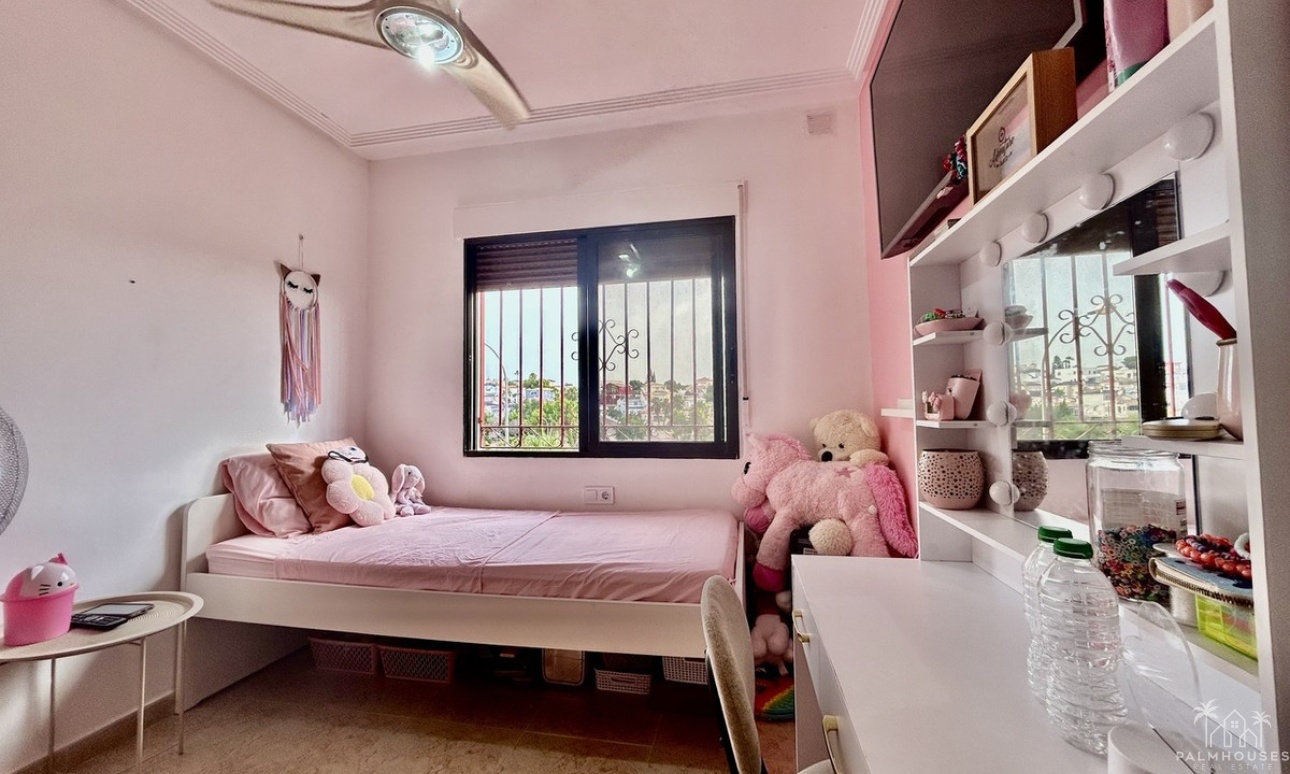 Resale - Villa - Orihuela - Villamartin