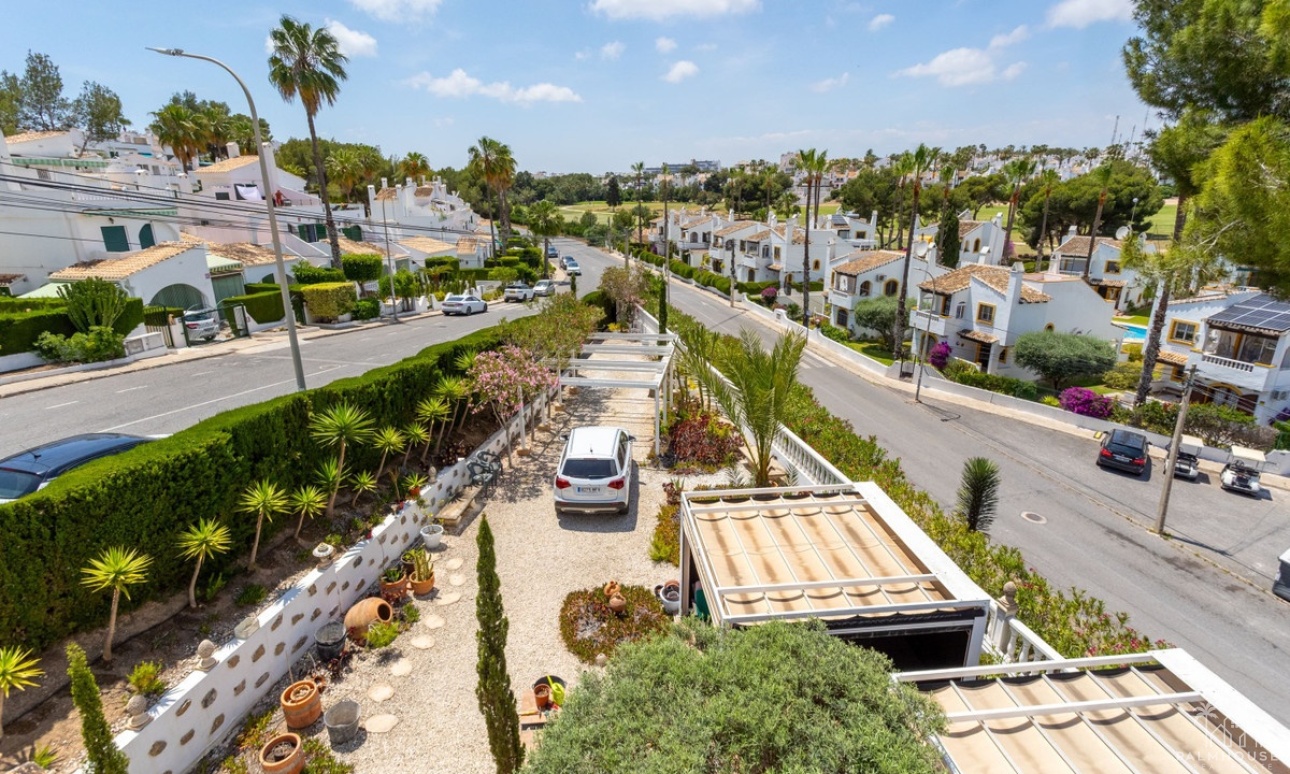 Resale - Villa - Orihuela - Villamartin