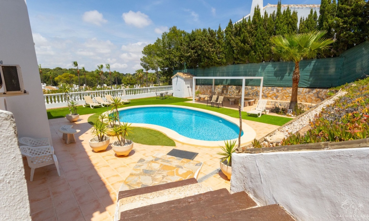 Resale - Villa - Orihuela - Villamartin