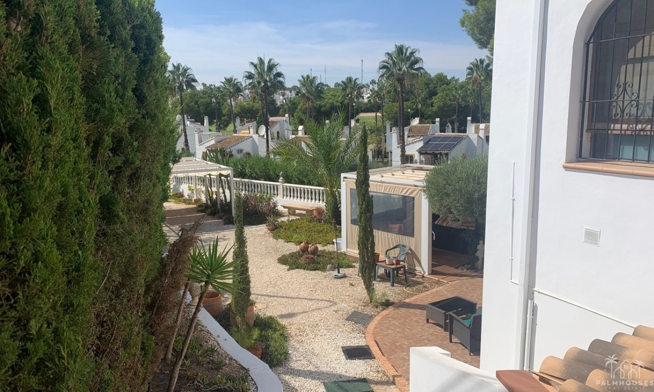 Resale - Villa - Orihuela - Villamartin