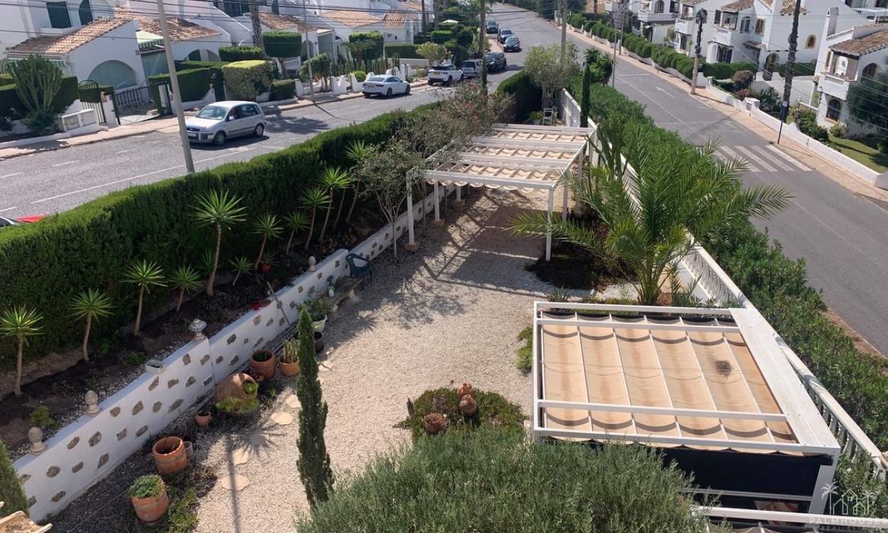 Resale - Villa - Orihuela - Villamartin