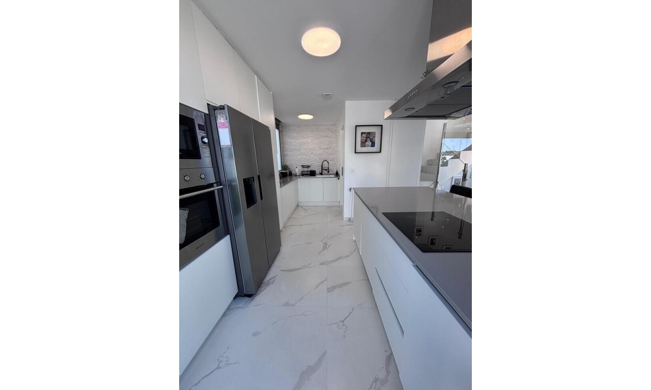 Resale - Villa - Orihuela - Villamartin