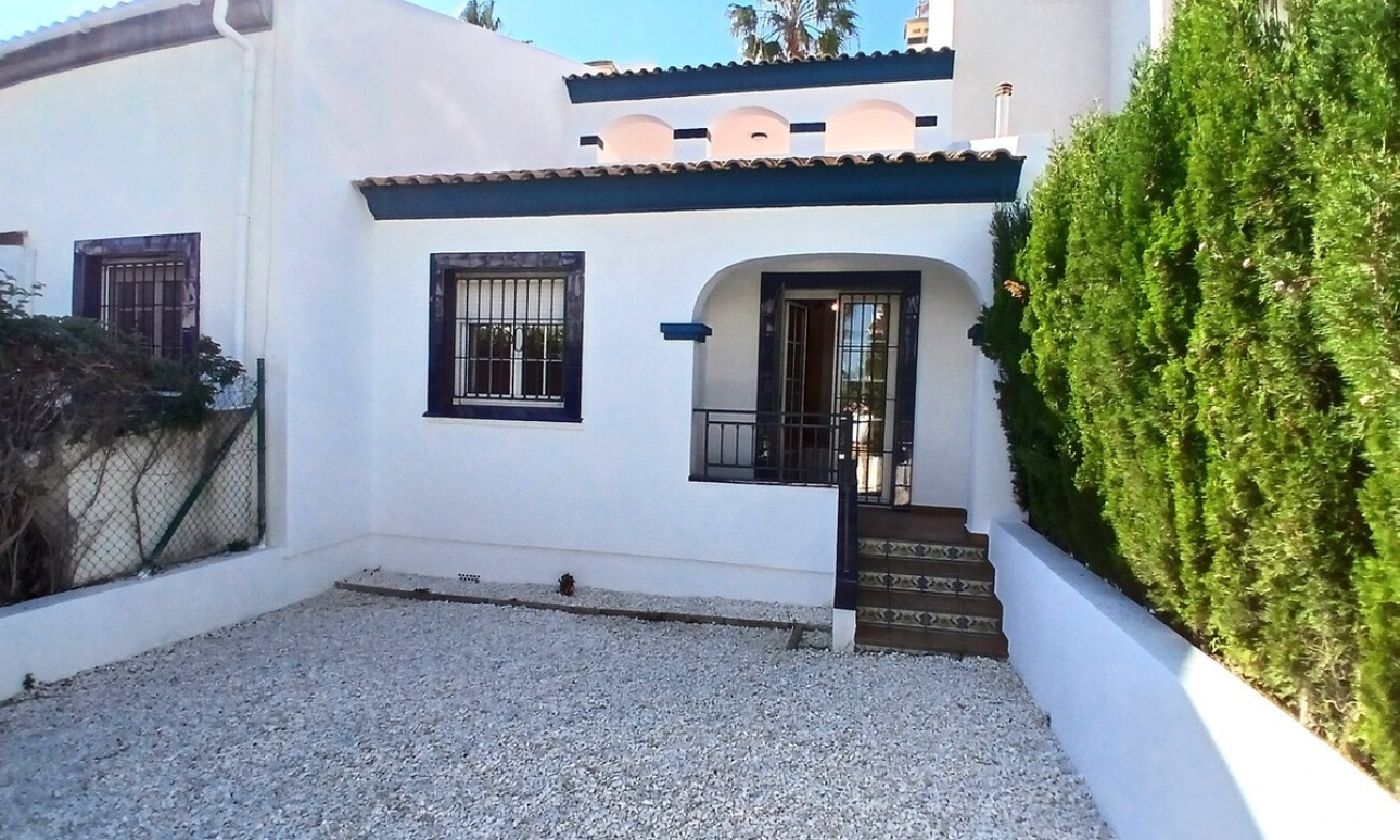 Resale - Villa - Orihuela - Villamartin
