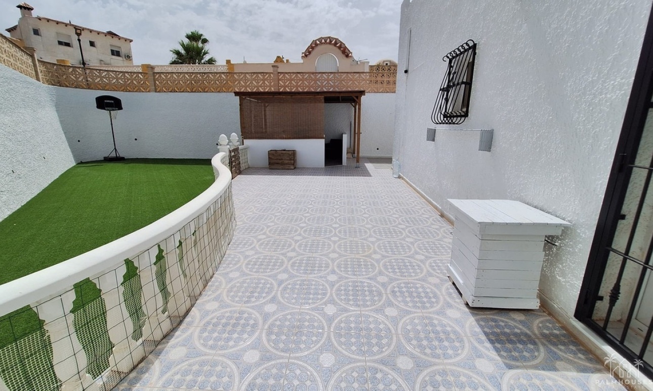Resale - Villa - Orihuela - Villamartin