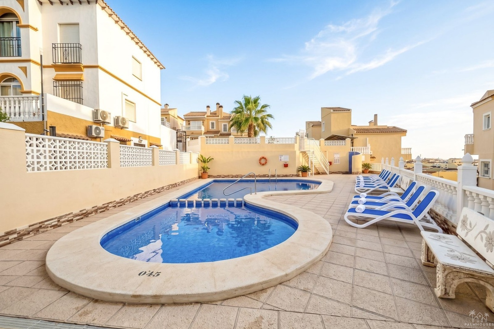 Resale - Villa - Orihuela - Villamartin