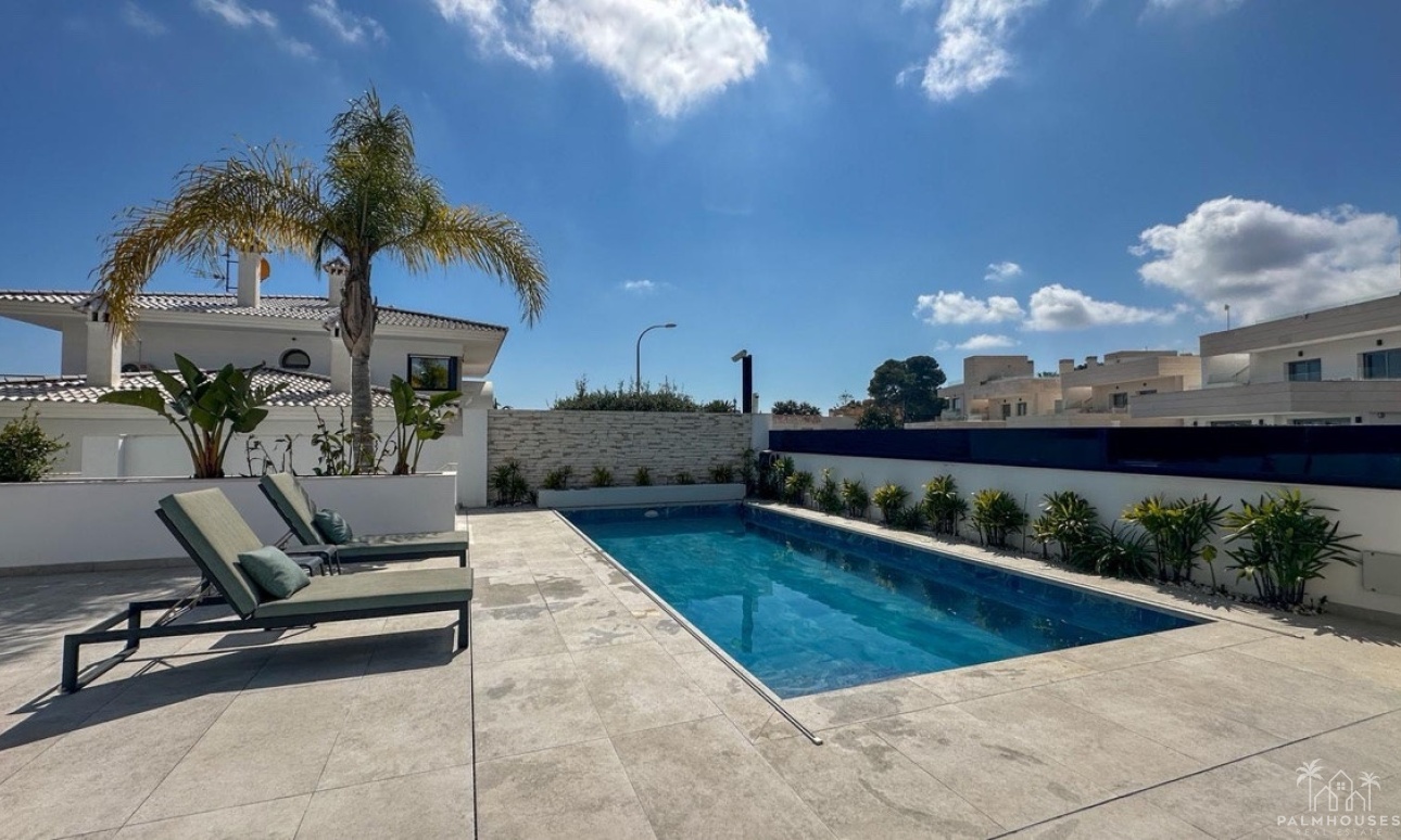 Resale - Villa - Orihuela - Villamartin