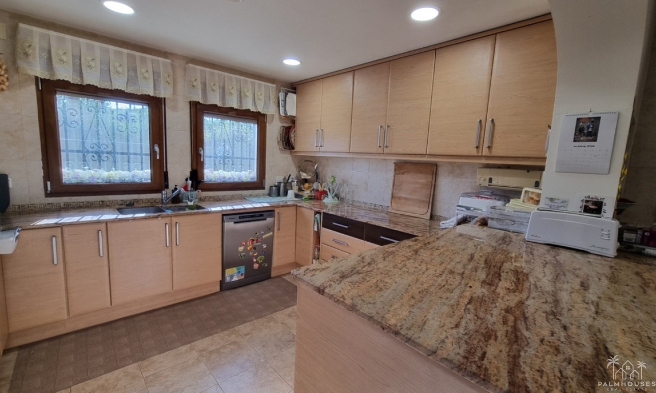 Resale - Villa - Pedreguer - Pedreguer Centro