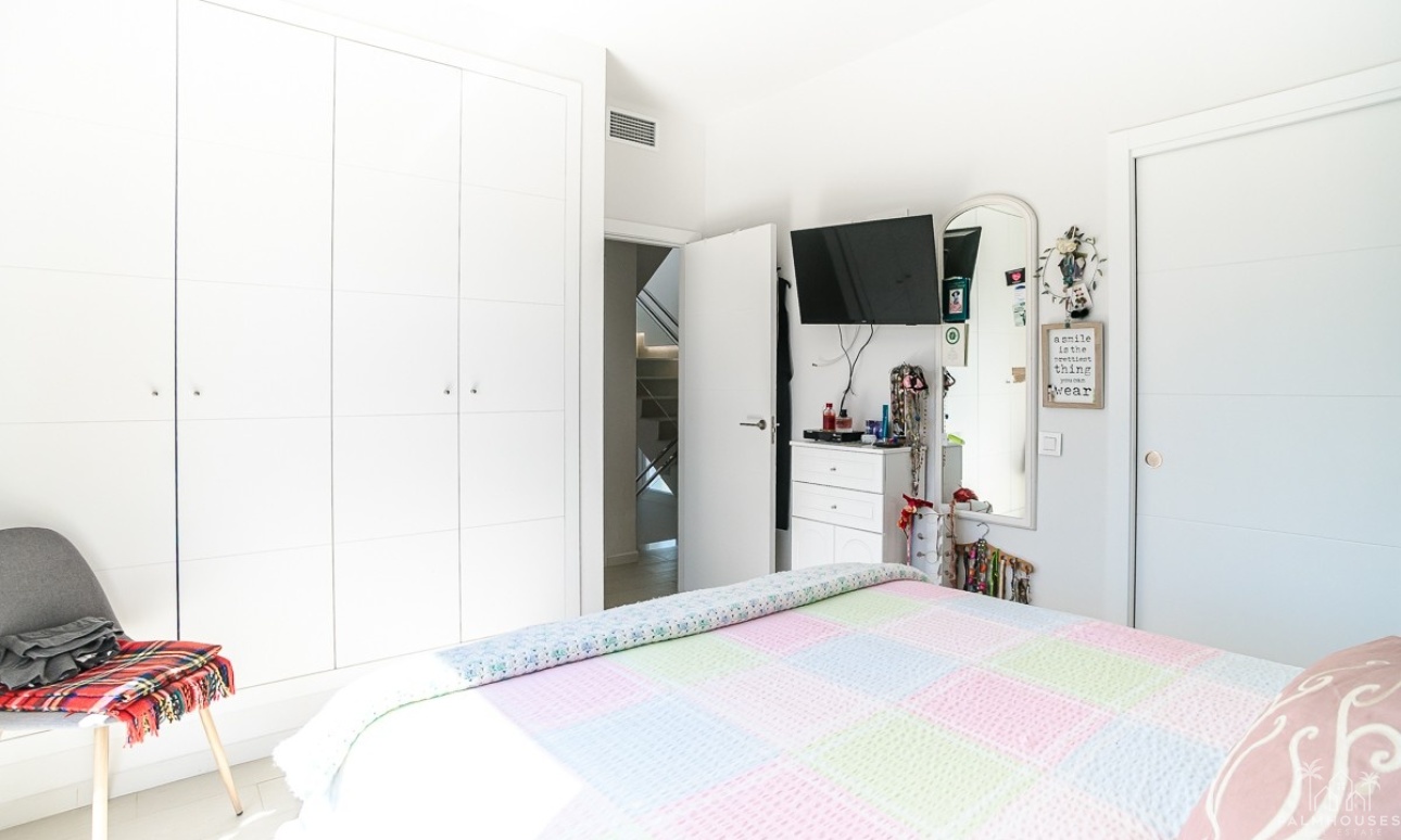 Resale - Villa - Pilar de La Horadada - Pilar de la Horadada