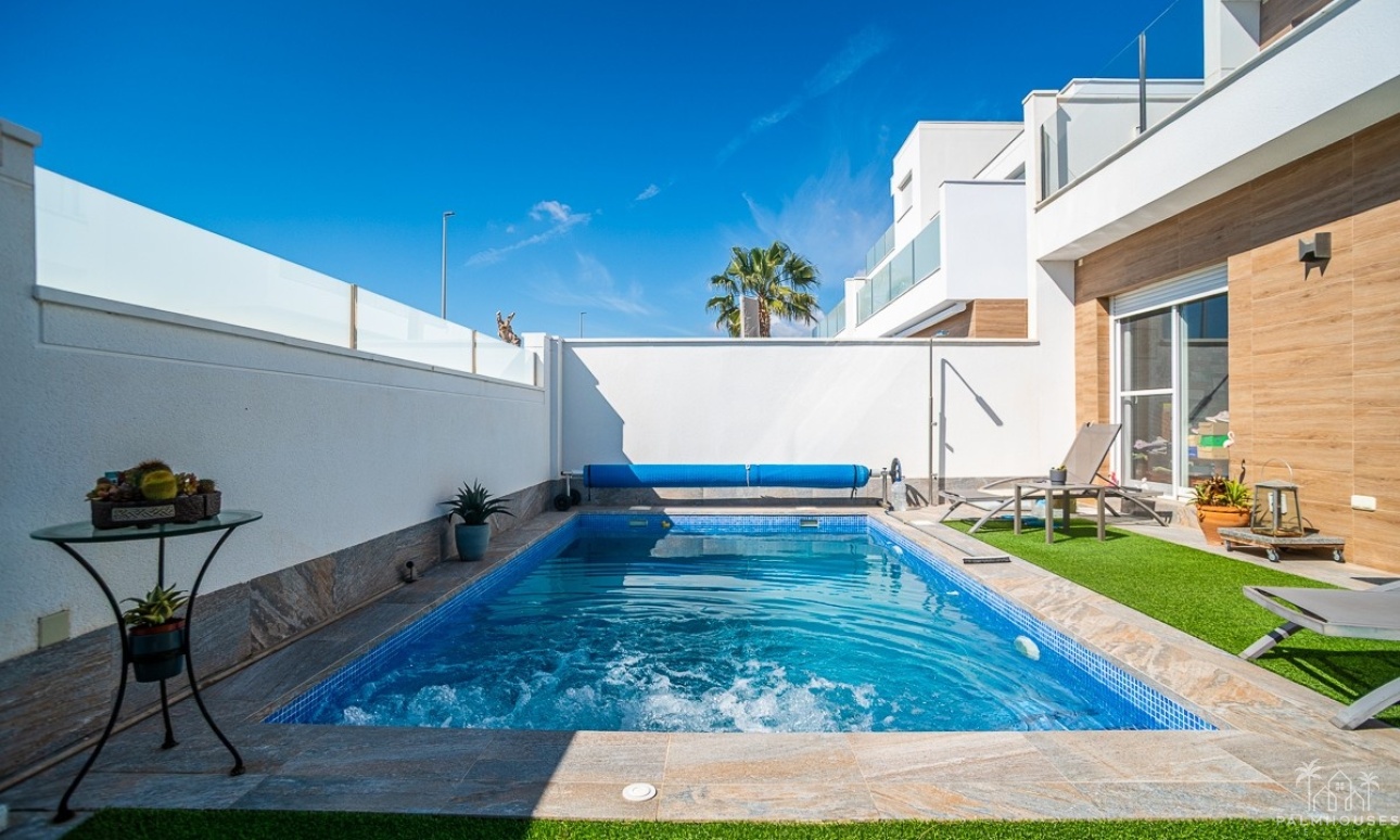 Resale - Villa - Pilar de La Horadada - Pilar de la Horadada
