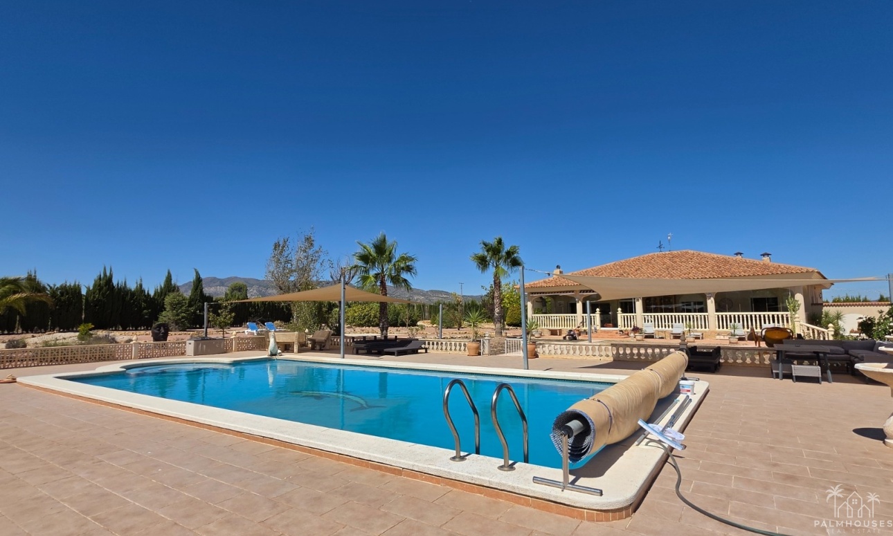Resale - Villa - Pinoso - Inland
