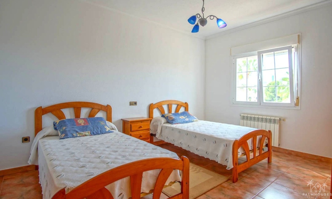 Resale - Villa - Pinoso - Los Pinos