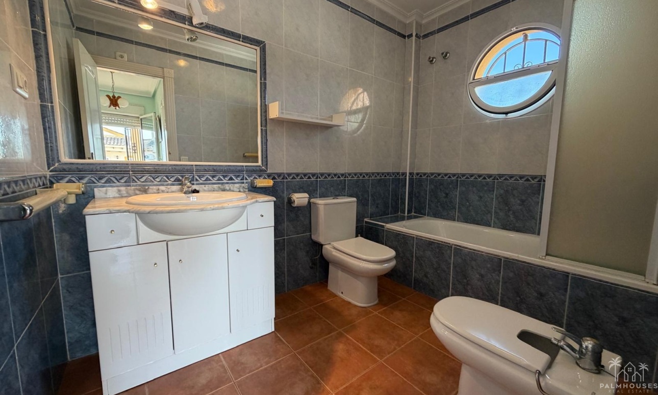 Resale - Villa - Playa Flamenca - Orihuela Costa