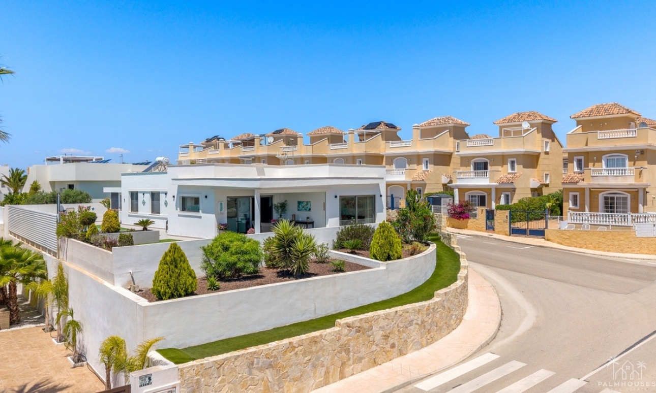 Resale - Villa - San Fulgencio - La Marina