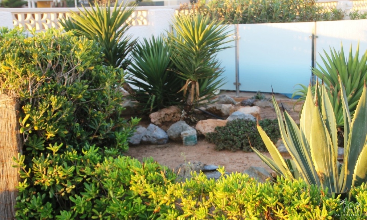 Resale - Villa - San Javier - La Manga Del Mar Menor