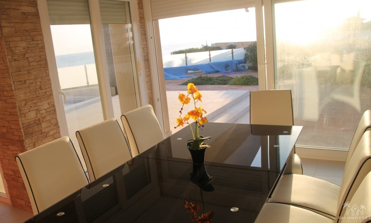 Resale - Villa - San Javier - La Manga Del Mar Menor