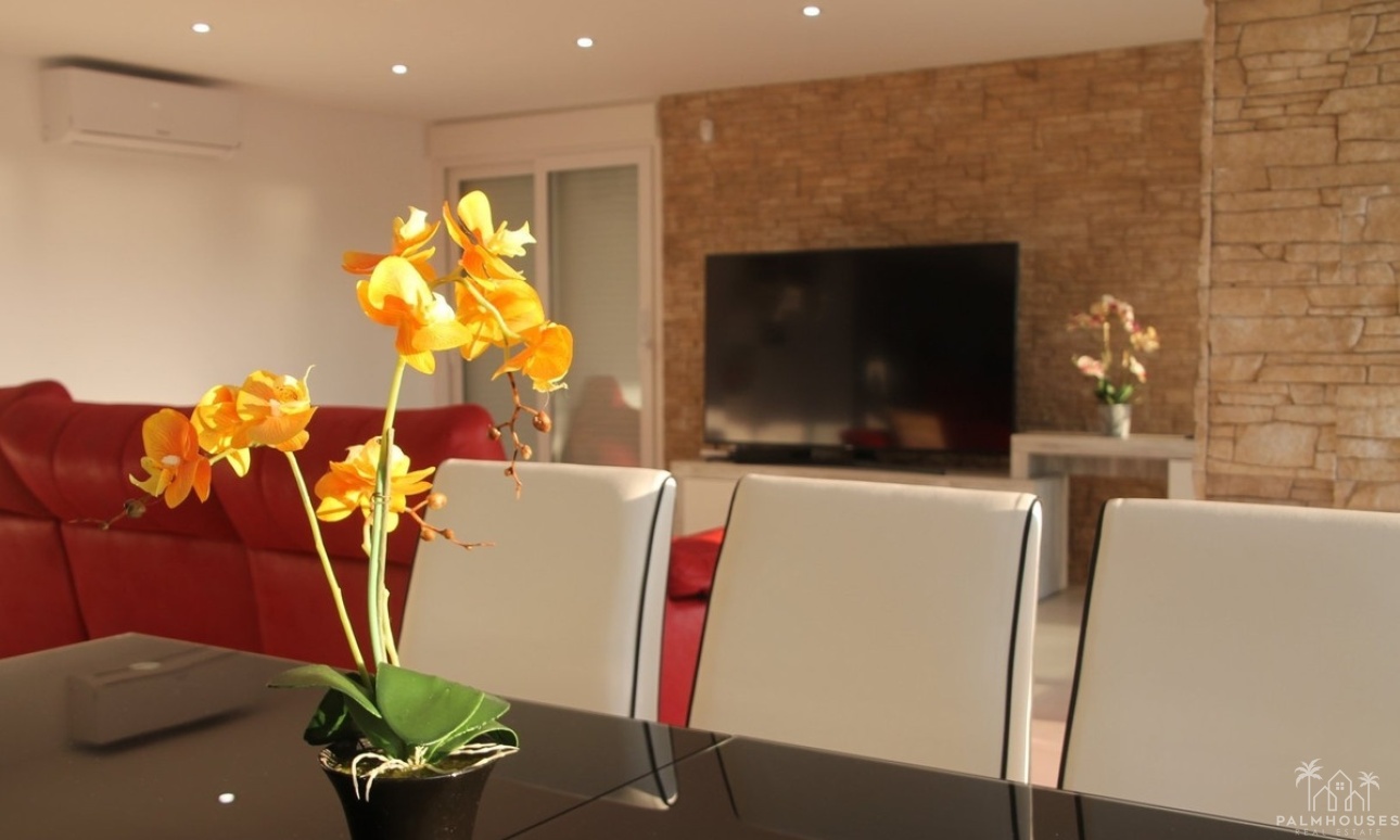 Resale - Villa - San Javier - La Manga Del Mar Menor