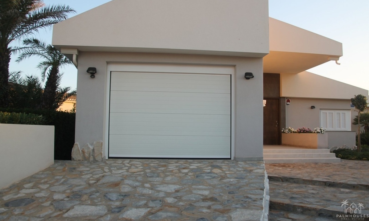 Resale - Villa - San Javier - La Manga Del Mar Menor