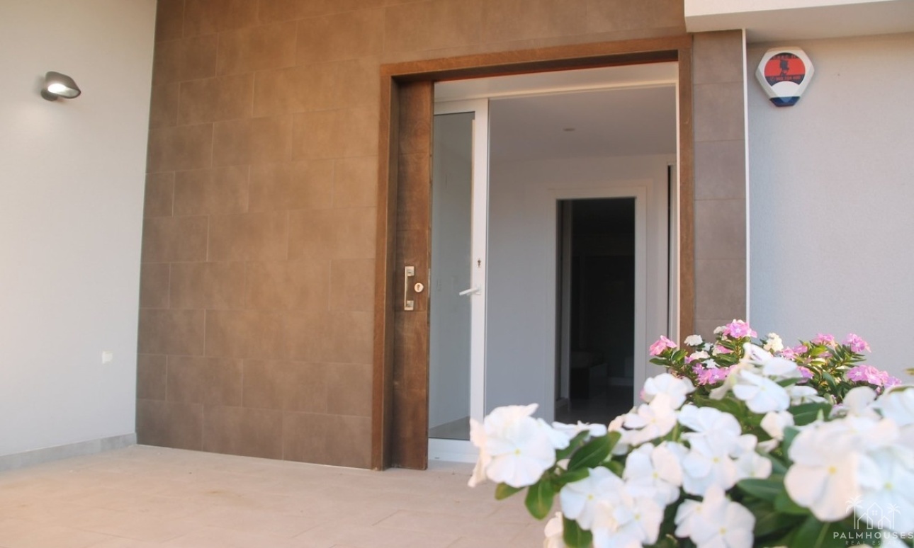 Resale - Villa - San Javier - La Manga Del Mar Menor