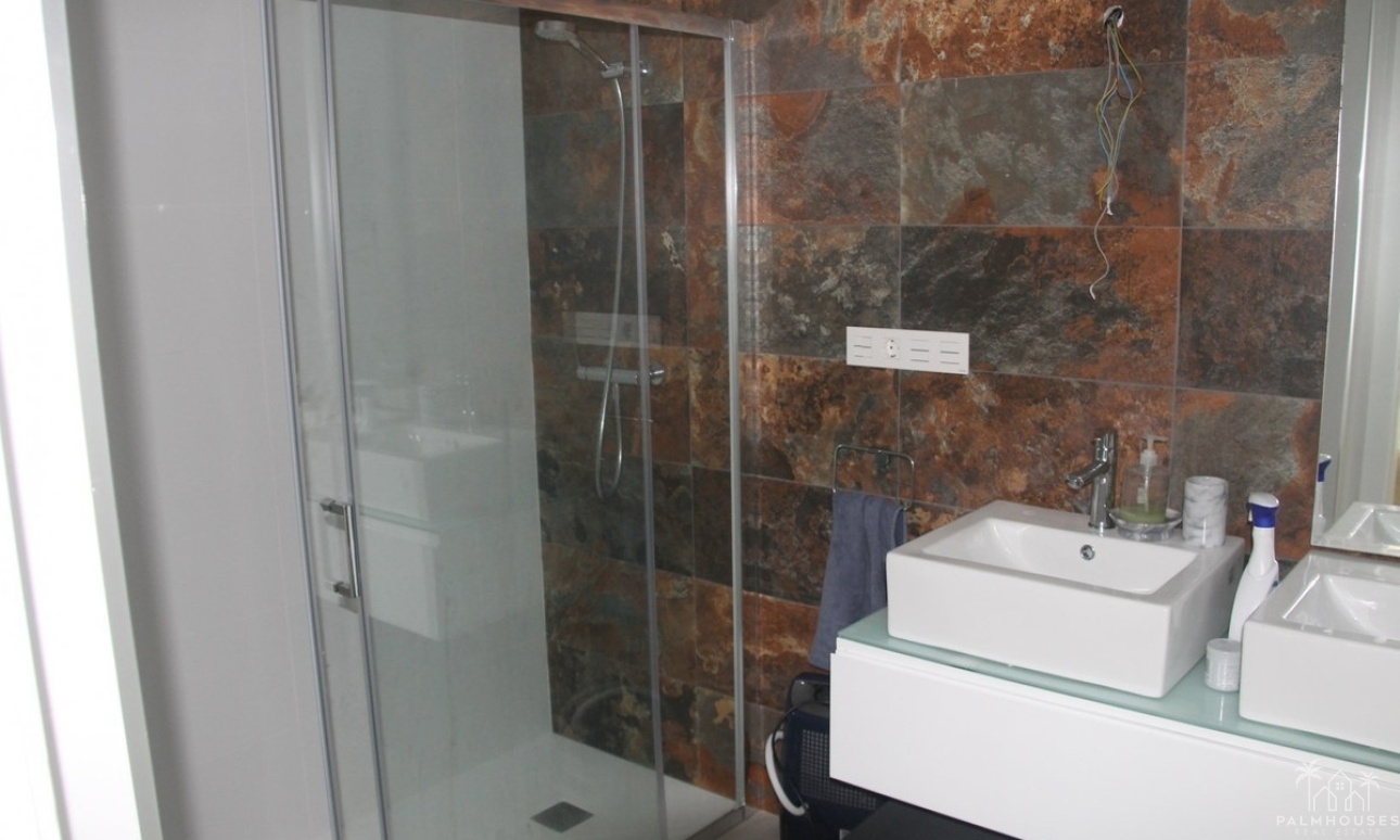Resale - Villa - San Javier - La Manga Del Mar Menor