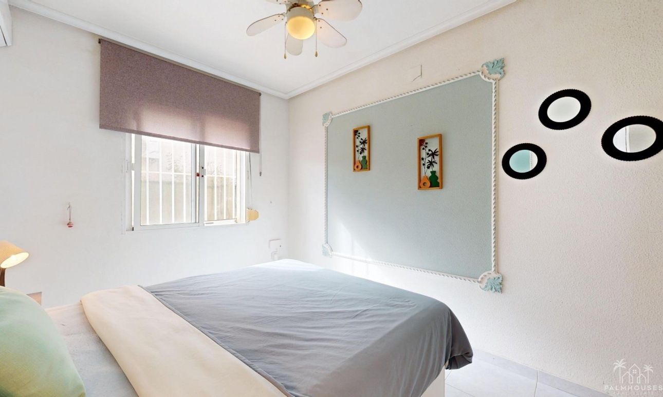 Resale - Villa - San Miguel de Salinas - 03193