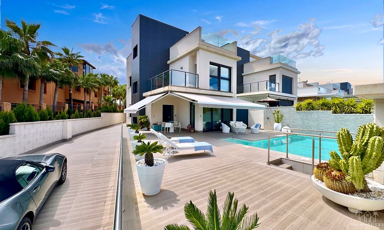 Resale - Villa - San Miguel de Salinas - Bellavista