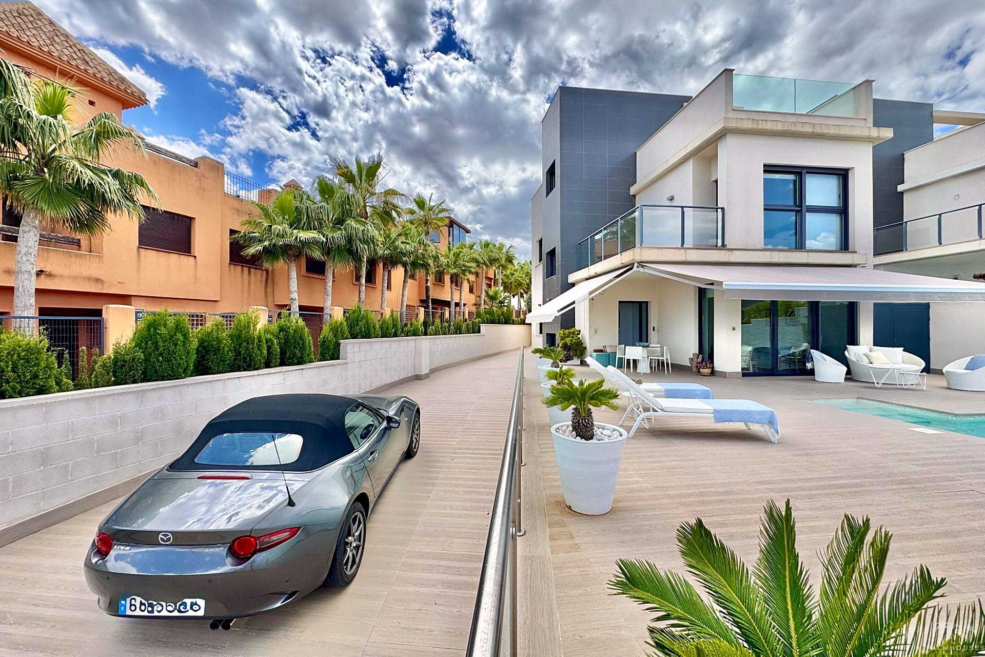 Resale - Villa - San Miguel de Salinas - Bellavista