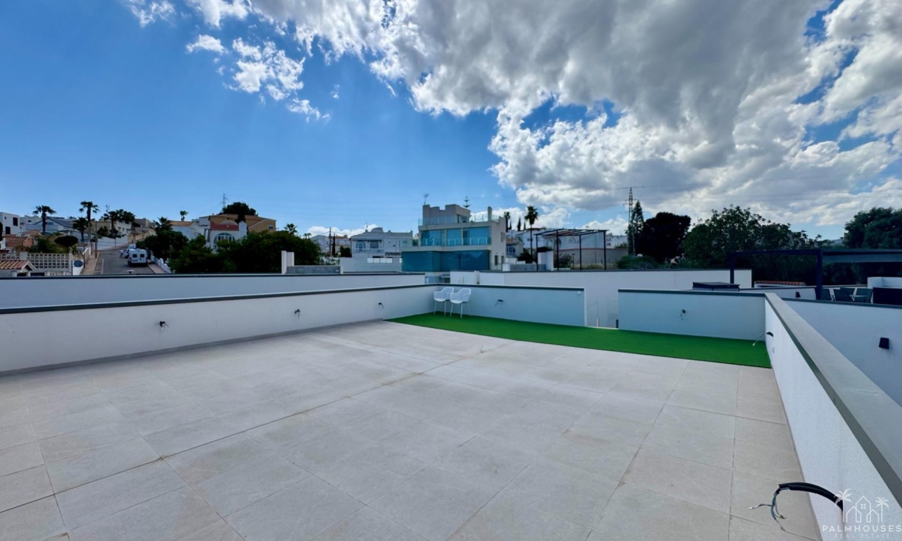 Resale - Villa - San Miguel de Salinas - Blue Lagoon - Galán