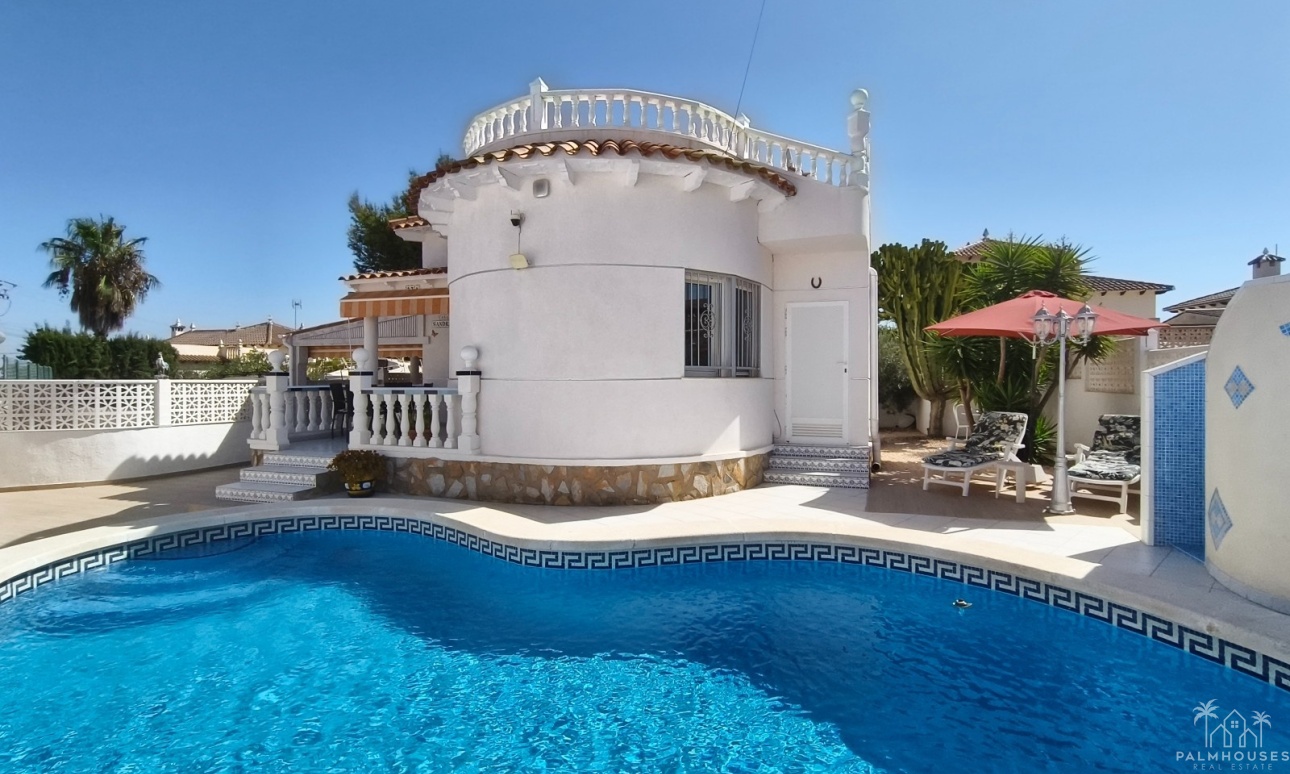 Resale - Villa - San Miguel de Salinas - Blue Lagoon