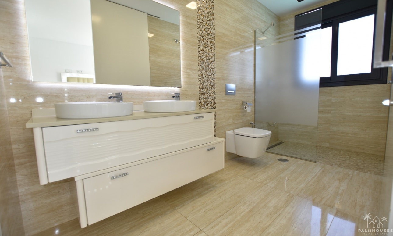 Resale - Villa - San Miguel de Salinas - Inland
