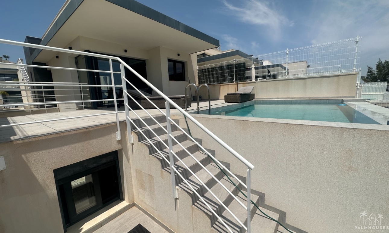 Resale - Villa - San Miguel de Salinas - Inland
