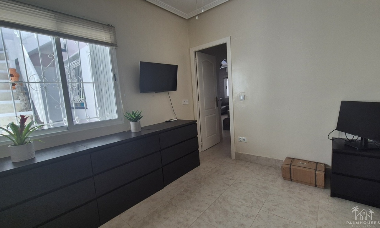 Resale - Villa - San Miguel de Salinas - Inland