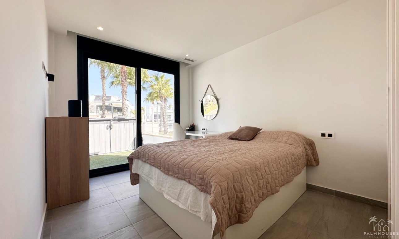 Resale - Villa - San Miguel de Salinas - Inland