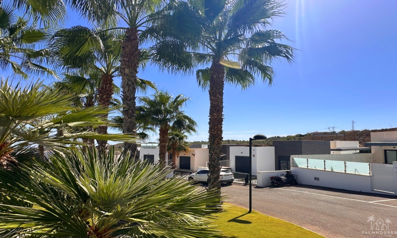 Resale - Villa - San Miguel de Salinas - Inland
