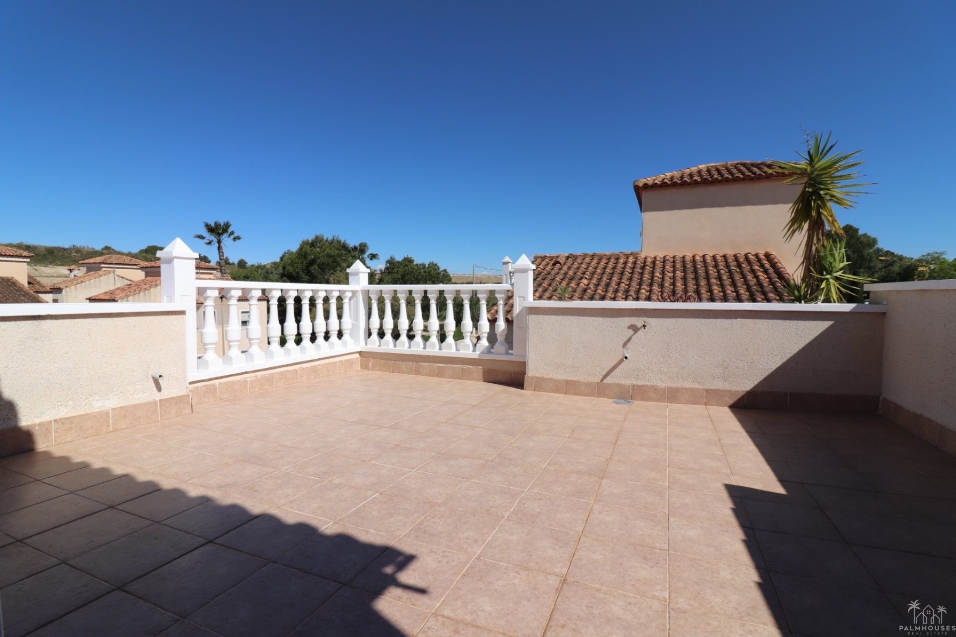 Resale - Villa - San Miguel de Salinas - Lake View Mansions