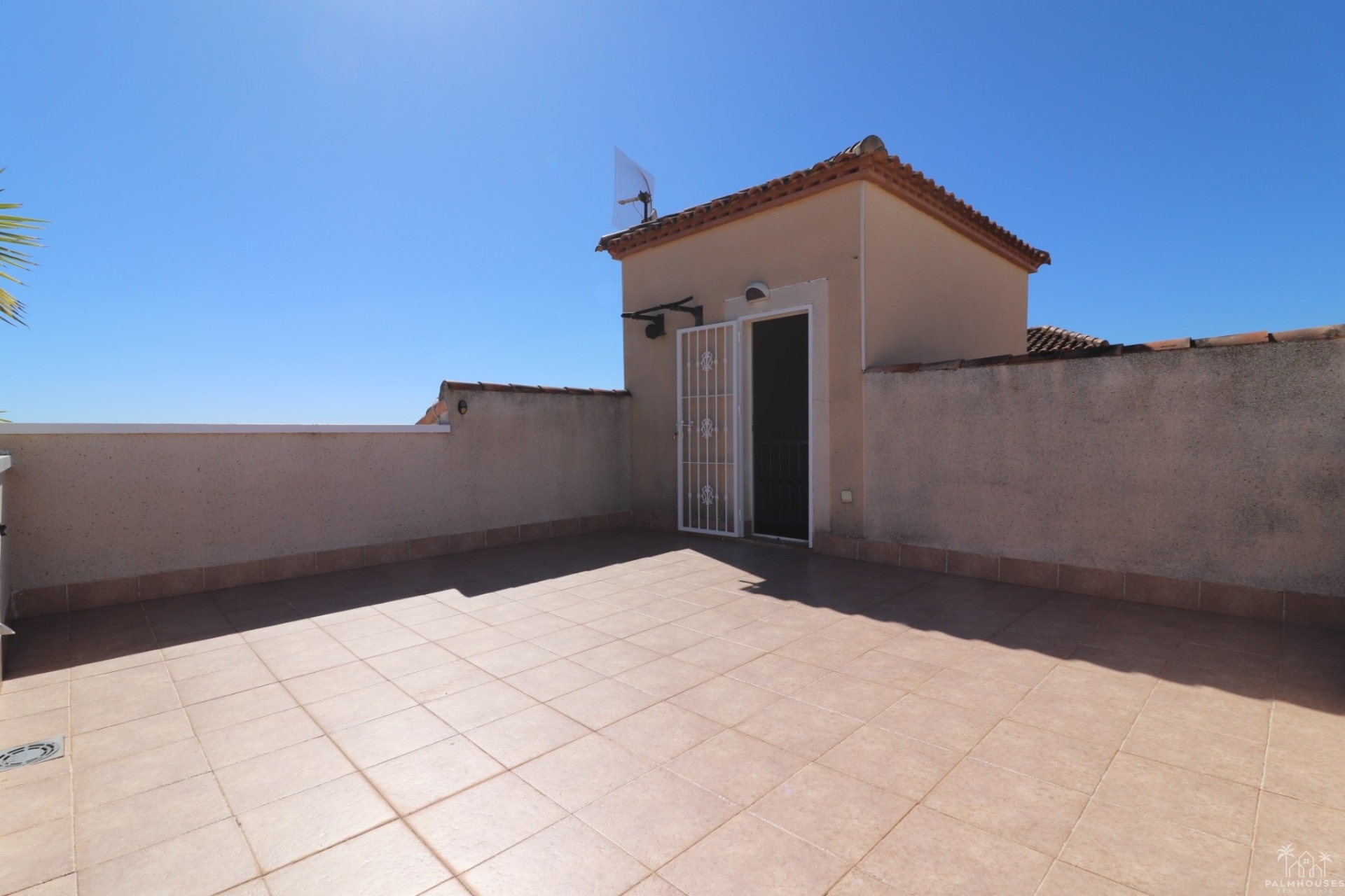 Resale - Villa - San Miguel de Salinas - Lake View Mansions