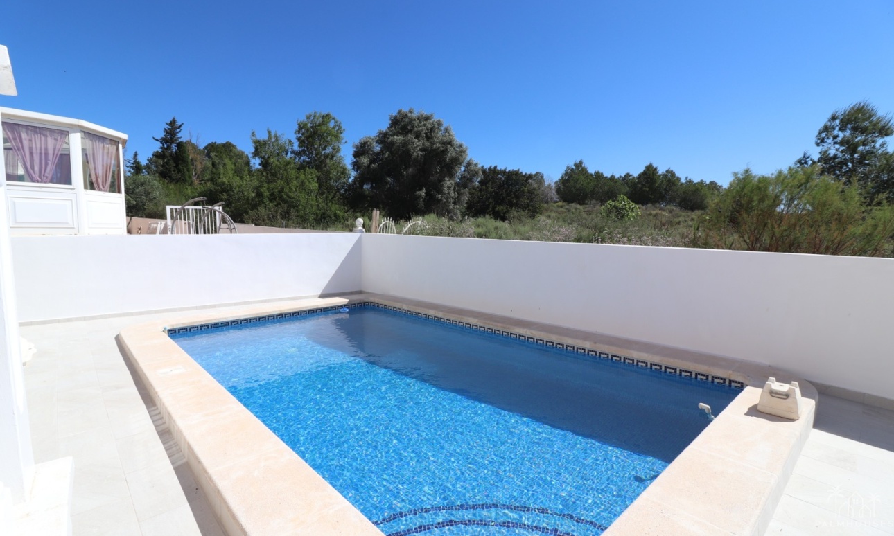 Resale - Villa - San Miguel de Salinas - Lake View Mansions