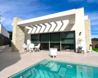Resale - Villa - San Miguel de Salinas - Urbanizacion Blue Lagoon