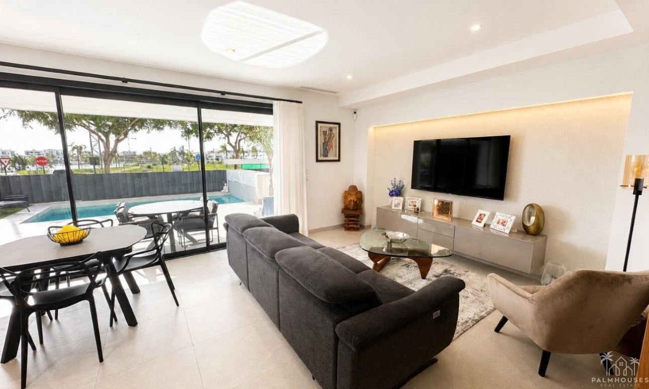Resale - Villa - Santa Rosalia Resort - Inland