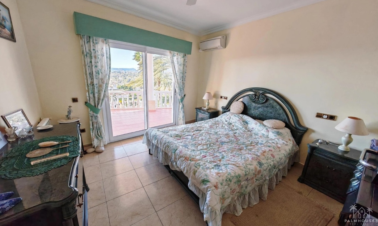 Resale - Villa - Teulada - Moraira