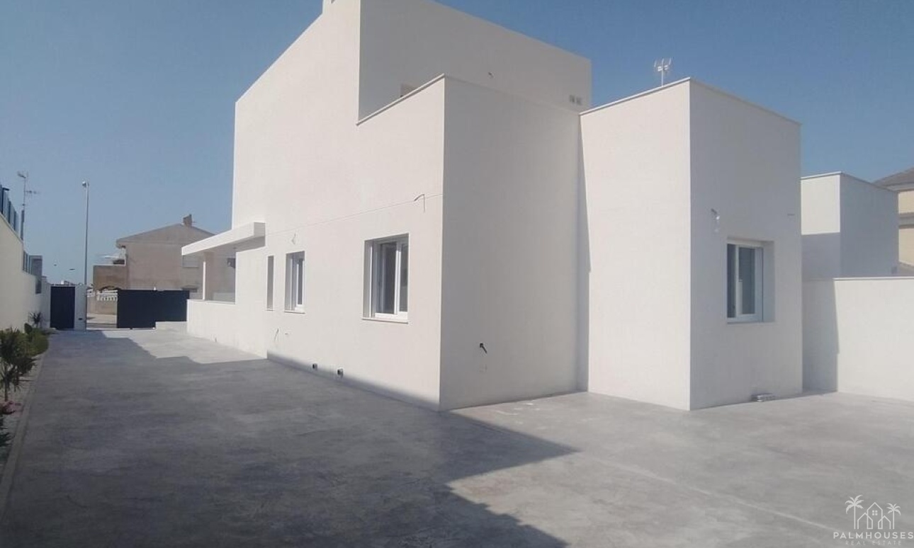 Resale - Villa - Torrevieja - Aguas Nuevas