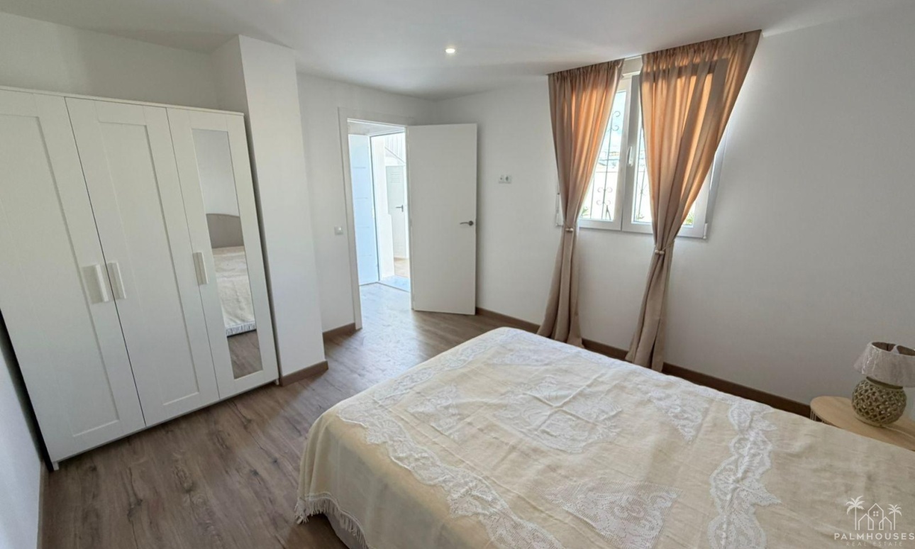 Resale - Villa - Torrevieja - Cabo cervera