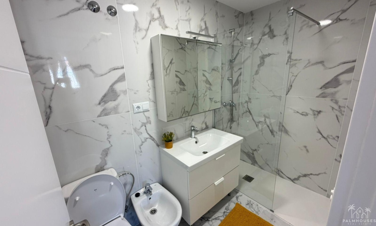 Resale - Villa - Torrevieja - Cabo cervera