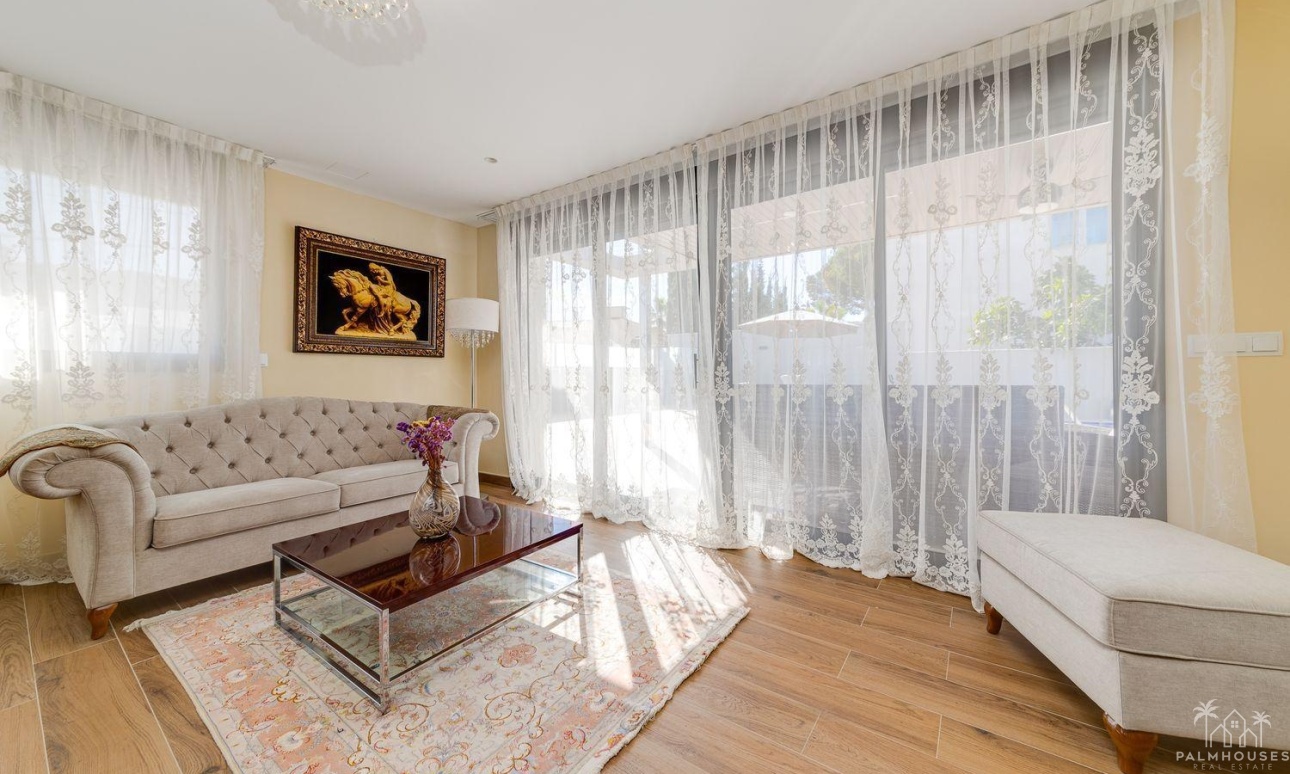 Resale - Villa - Torrevieja - Costa Blanca