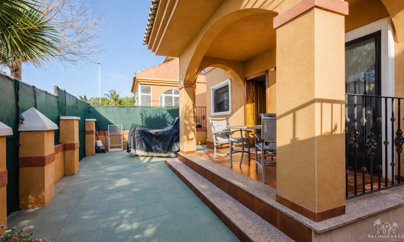 Resale - Villa - Torrevieja - Costa Blanca