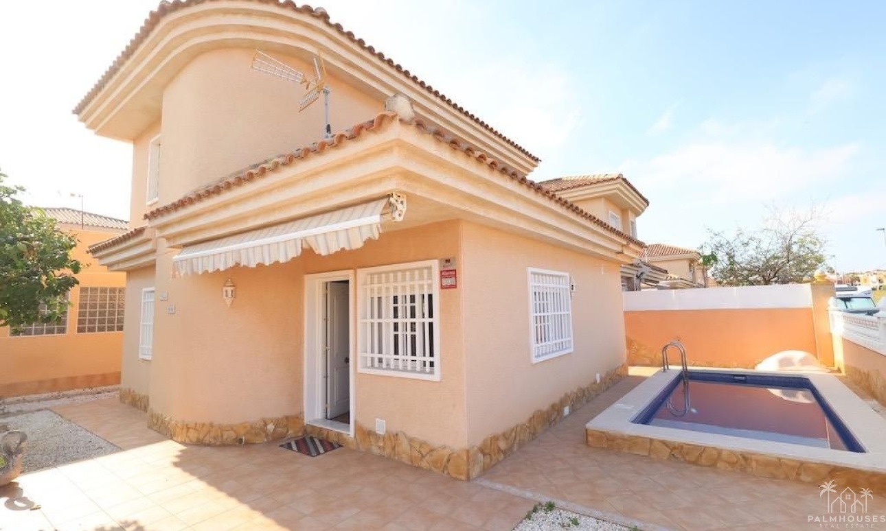 Resale - Villa - Torrevieja - Costa Blanca