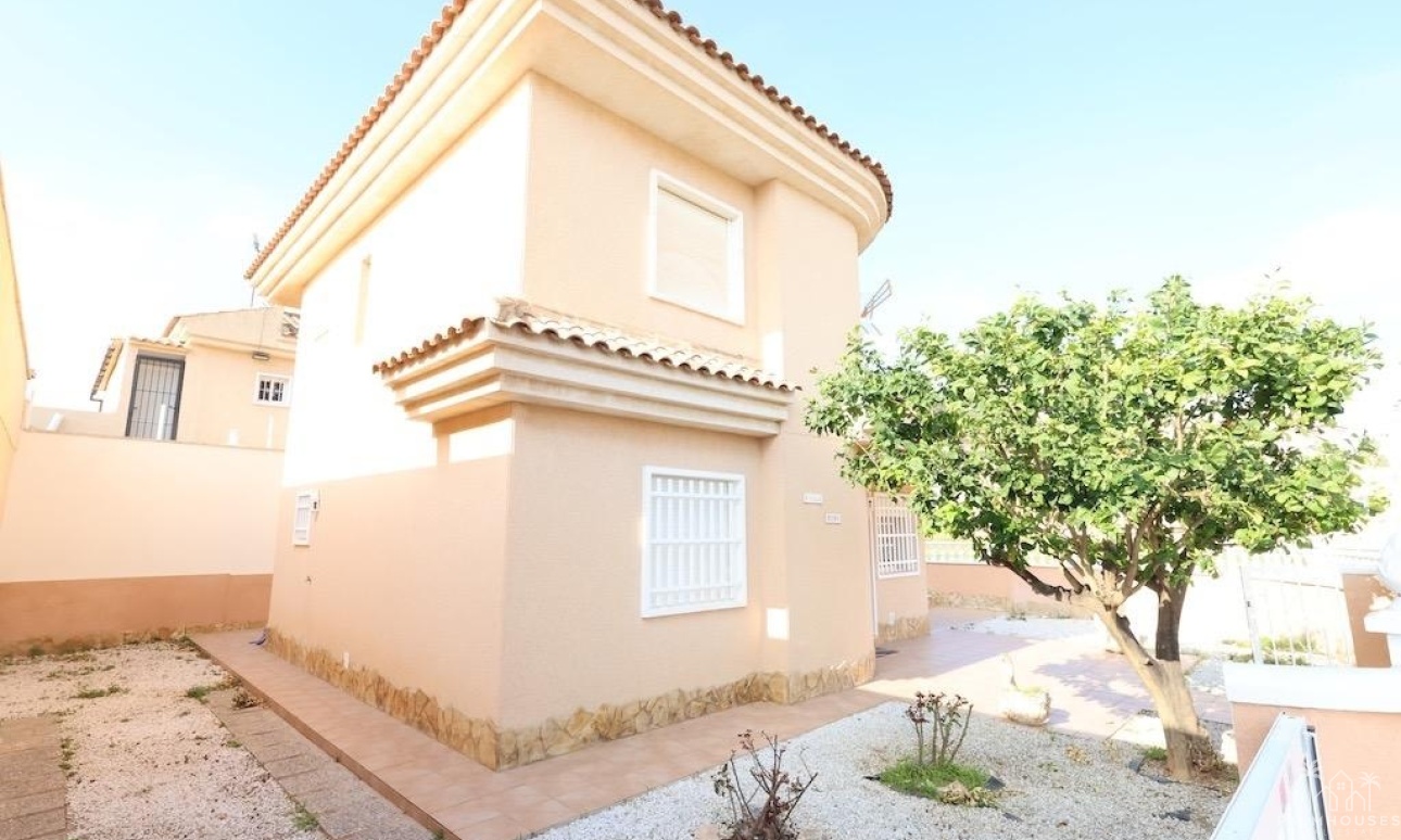 Resale - Villa - Torrevieja - Costa Blanca