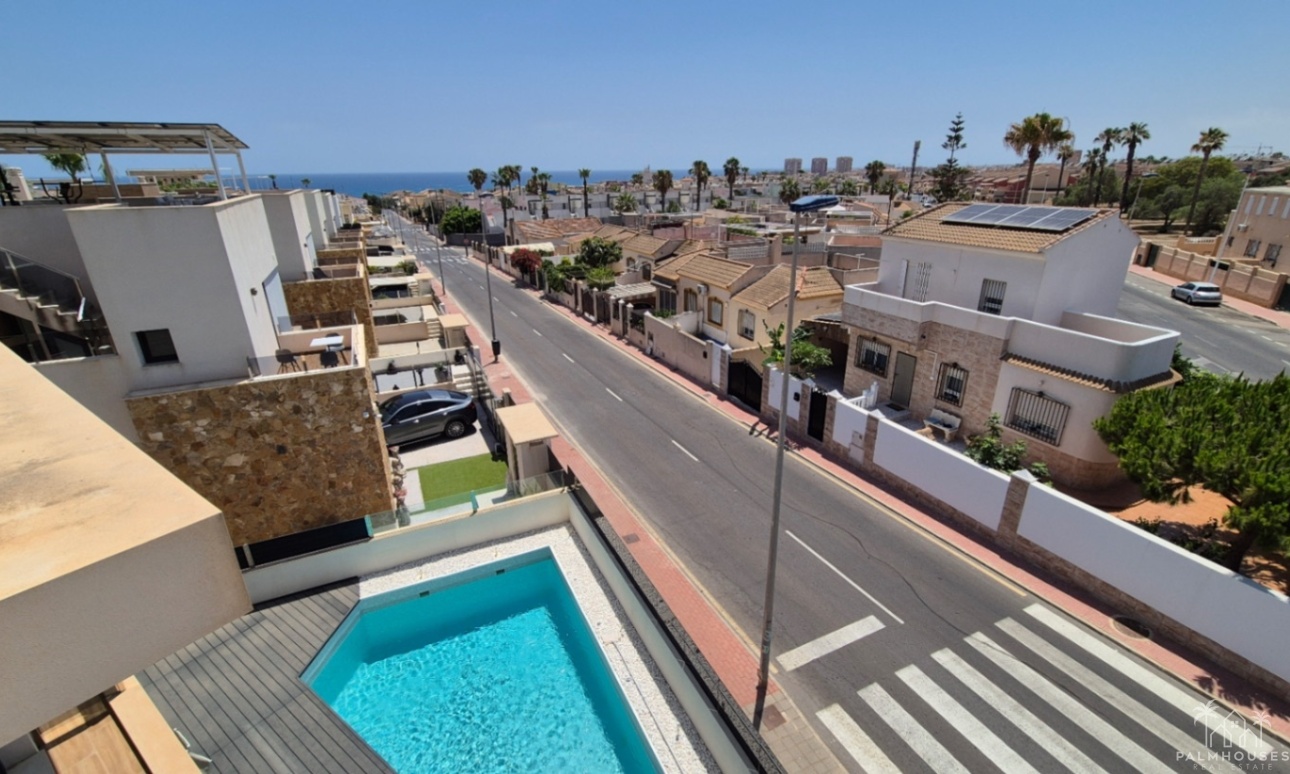 Resale - Villa - Torrevieja - Costa Blanca