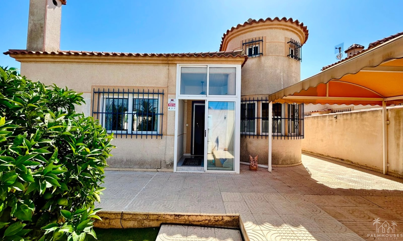 Resale - Villa - Torrevieja - Costa Blanca