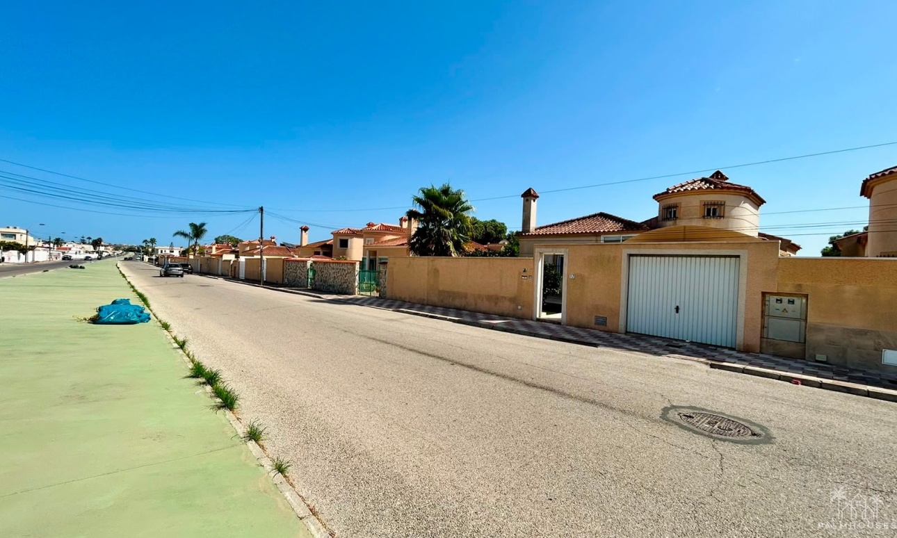 Resale - Villa - Torrevieja - Costa Blanca